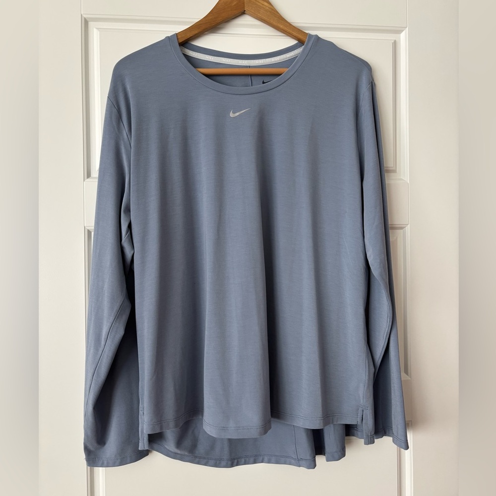 Nike Dri Fit Long Sleeve Shirt
